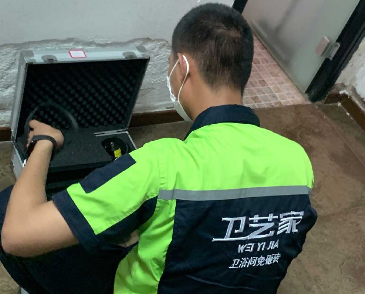 大连附近防水补漏师傅电话号码，24小时上门维修服务
